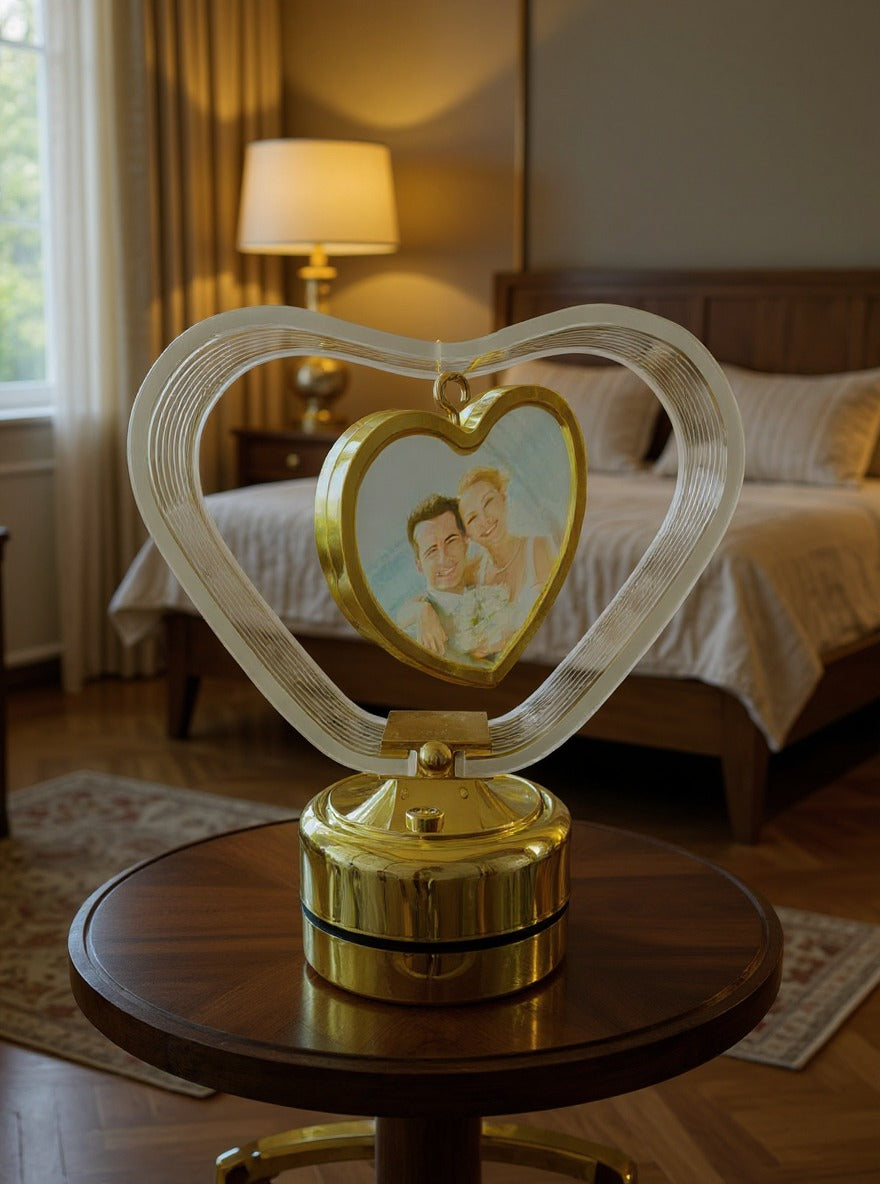LED Photo Display Light – Round & Heart Hanging by Janorify